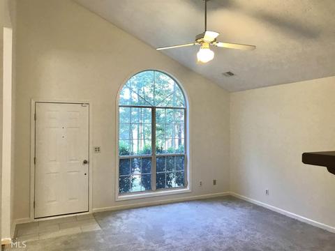 206 Pinebrook Ct, Lagrange, GA 30240 photo 3