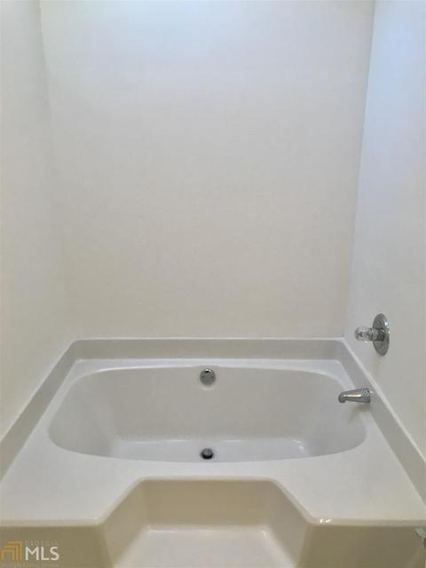 206 Pinebrook Ct, Lagrange, GA 30240 photo 12