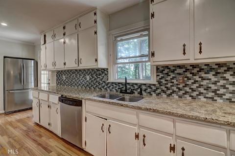 285 South Dr, Hampton, GA 30228 photo 6