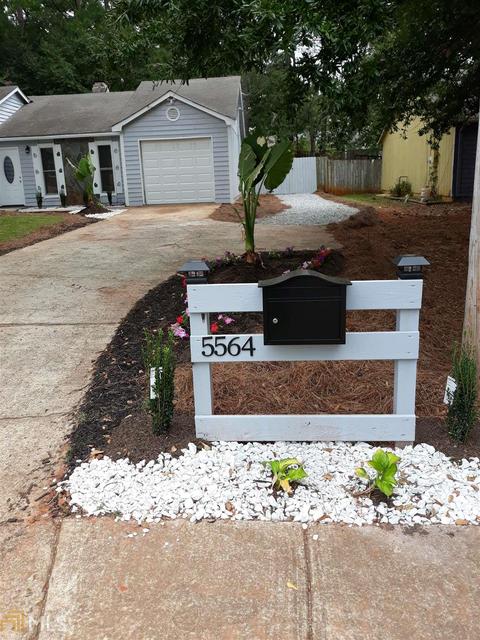 5564 Phillips Dr, Morrow, GA 30260 photo 3
