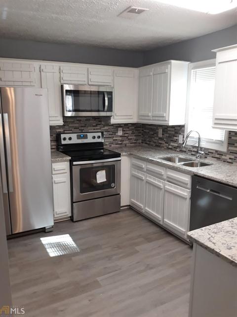 5564 Phillips Dr, Morrow, GA 30260 photo 8