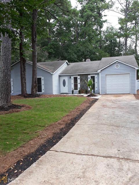 5564 Phillips Dr, Morrow, GA 30260 photo 2
