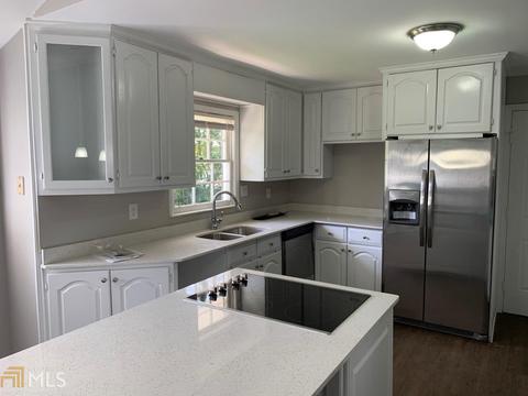 2107 Carriage Dr, Morrow, GA 30260 photo 5