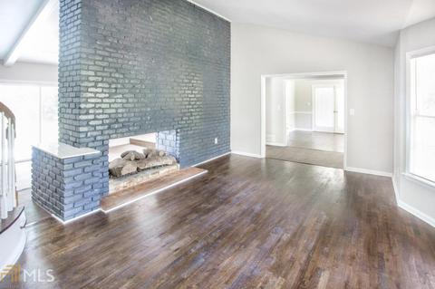 2107 Carriage Dr, Morrow, GA 30260 photo 11
