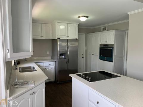 2107 Carriage Dr, Morrow, GA 30260 photo 6