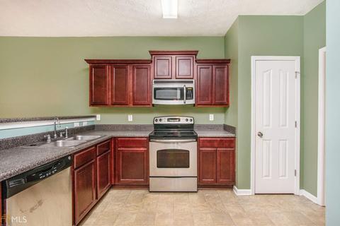 3852 Augustine, Rex, GA 30273 photo 10