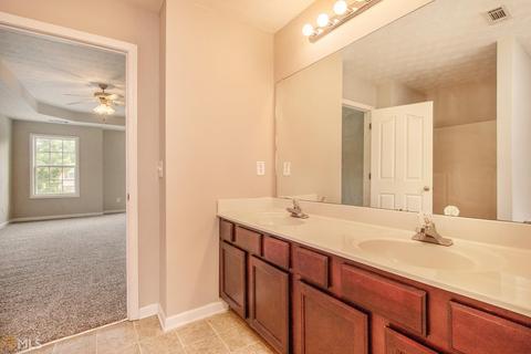 3852 Augustine, Rex, GA 30273 photo 4