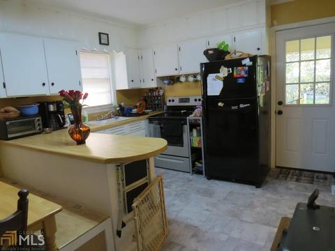 88 Hickory Cir, Toccoa, GA 30577 photo 9