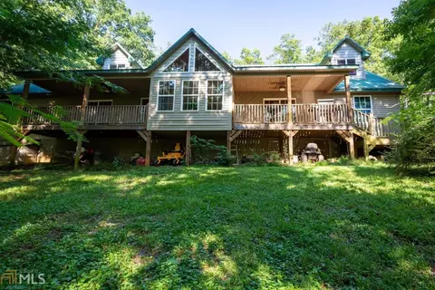 318 Emperor Dr, Toccoa, GA 30577 photo 2