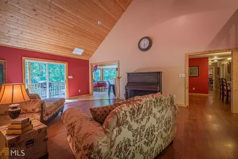 318 Emperor Dr, Toccoa, GA 30577 photo 17