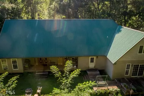 318 Emperor Dr, Toccoa, GA 30577 photo 3