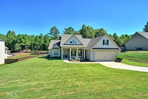 300 Jasmine Ln, Lagrange, GA 30241 photo 2