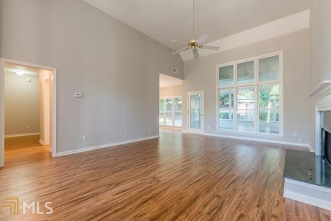 840 Cedar Creek Dr, Suwanee, GA 30024 photo 5