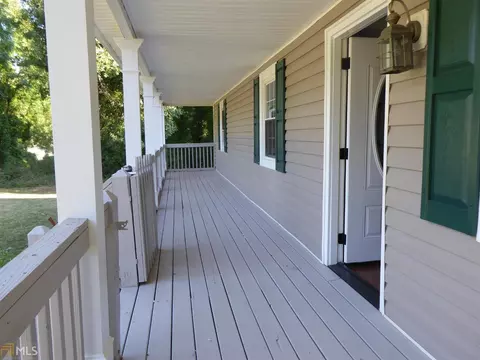 260 Carmichael St, Jackson, GA 30233 photo 2