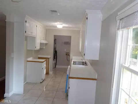 260 Carmichael St, Jackson, GA 30233 photo 4
