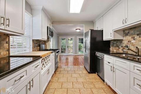 1820 Hickory Rd, Chamblee, GA 30341 photo 10