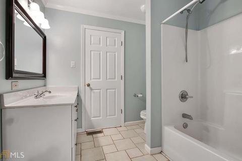 1820 Hickory Rd, Chamblee, GA 30341 photo 14
