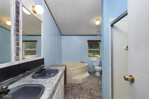 711 Nitra, Bremen, GA 30110 photo 8
