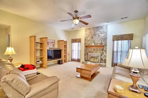 154 Taylor Len Dr, Lagrange, GA 30240 photo 3