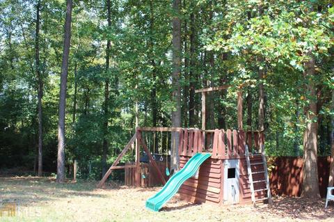 1288 Walnut Dr, Winder, GA 30680 photo 5