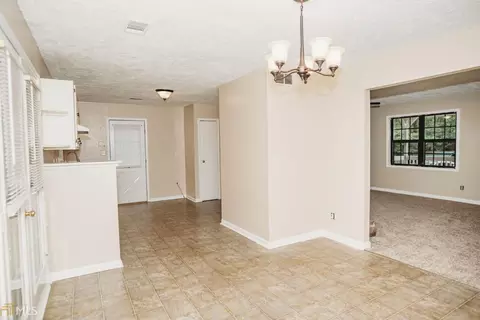 195 Glen Echo Dr, Jackson, GA 30233 photo 11