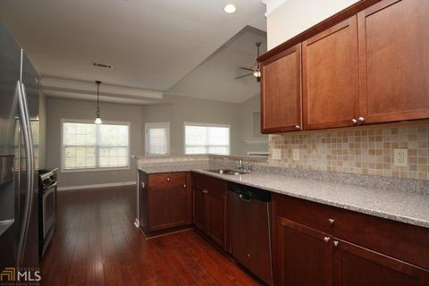 214 N Pointe Dr, Lagrange, GA 30241 photo 5