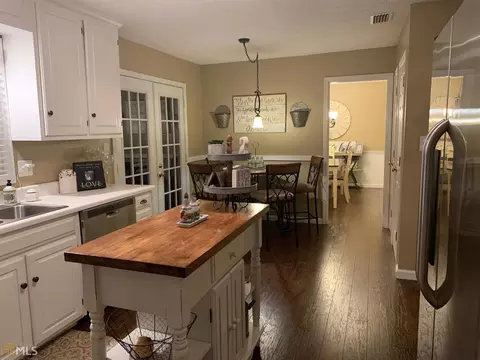 121 Hawthorne Cir, Lagrange, GA 30240 photo 3