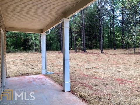 241 Dixon Cir, Williamson, GA 30292 photo 4