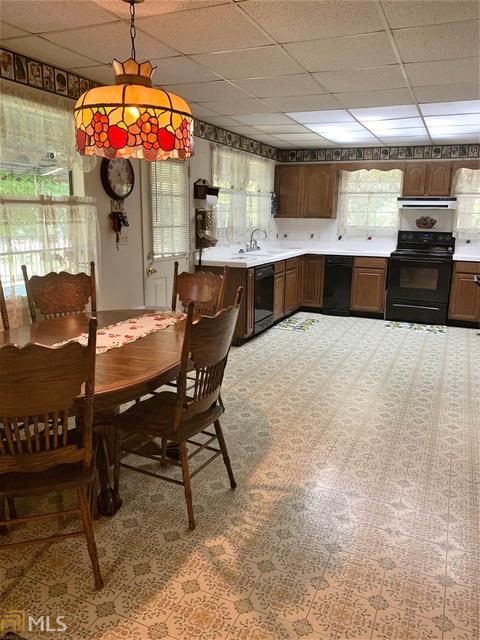 5851 Ronnie Dr, Rex, GA 30273 photo 6