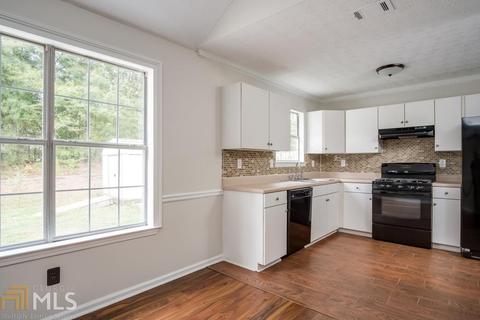 671 Michael Cir, Monroe, GA 30655 photo 11