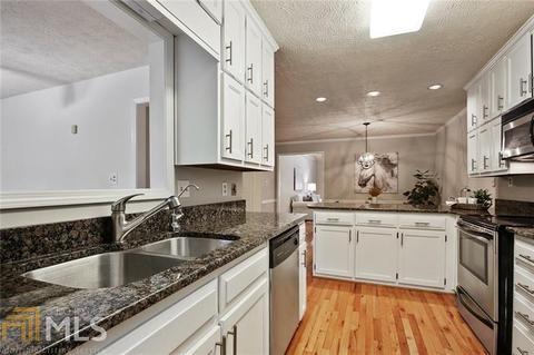 1832 D Youville Ln, Chamblee, GA 30341 photo 7