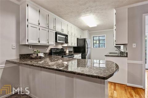 1832 D Youville Ln, Chamblee, GA 30341 photo 9