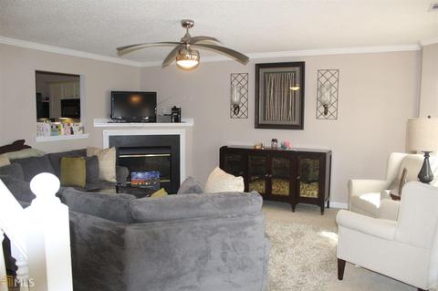 1588 April Ln, Morrow, GA 30260 photo 2