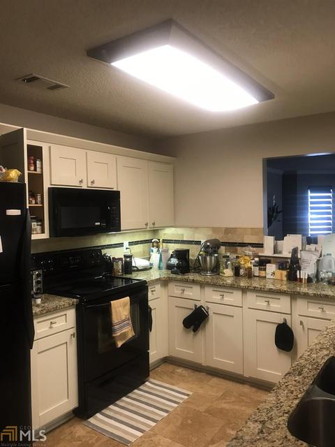 1588 April Ln, Morrow, GA 30260 photo 9