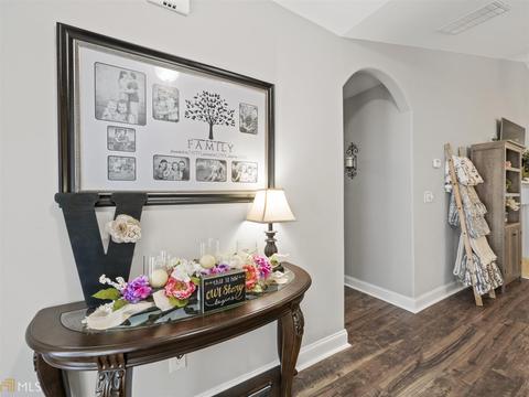 367 Embassy Dr, Winder, GA 30680 photo 4