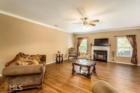 5609 Dendy Trce, Fairburn, GA 30213 photo 4