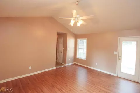 101 Hampton Green Dr, Lagrange, GA 30240 photo 3