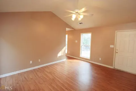 101 Hampton Green Dr, Lagrange, GA 30240 photo 4