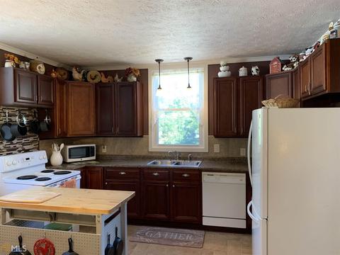 105 Bowden St, Commerce, GA 30529 photo 7