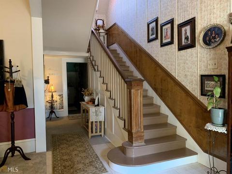 105 Bowden St, Commerce, GA 30529 photo 4