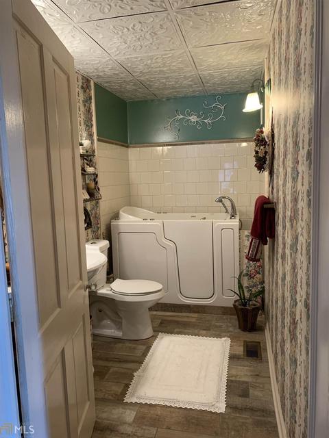 105 Bowden St, Commerce, GA 30529 photo 14