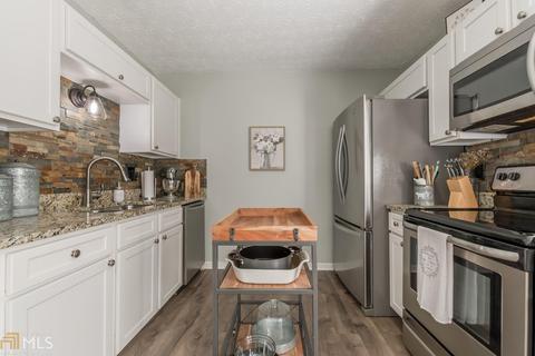 369 Walker Dr, Monroe, GA 30655 photo 2