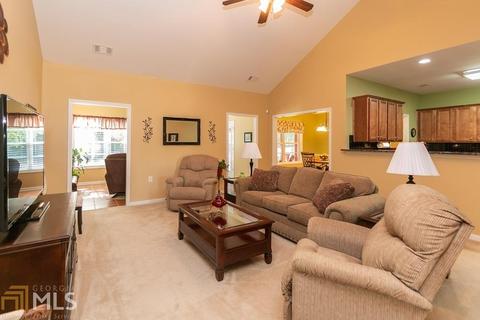 141 Carrington Dr, Commerce, GA 30529 photo 4