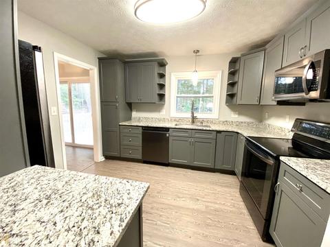 25 Lynn Cir Newnan Ga 30263 17 Photos Mls 8675401 Movoto