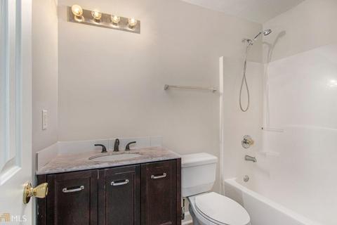10801 Misty Mdws, Hampton, GA 30228 photo 4