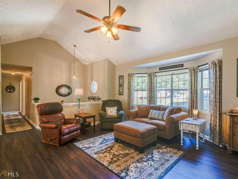 595 Robin Rd, Covington, GA 30016 photo 5