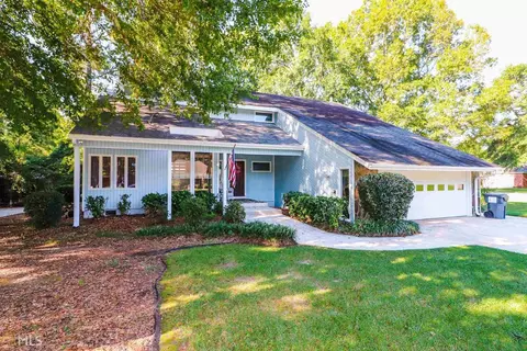 301 Cedar Ridge Dr, Perry, GA 31069 photo 1