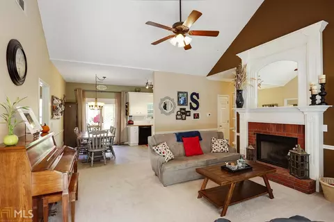 321 Apache Dr, Canton, GA 30115 photo 4
