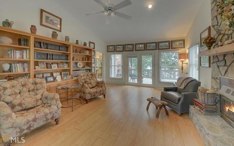70 Ridgemore Ct, Toccoa, GA 30577 photo 3