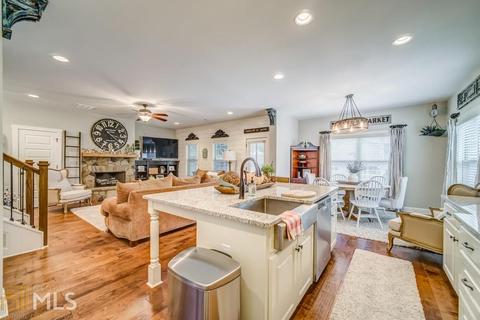 11 E Murphy St, Newnan, GA 30263 photo 9